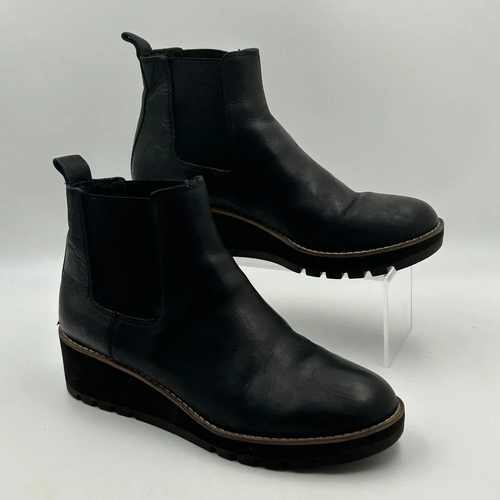 Eileen Fisher Cozy Shearling Chelsea Wedge Boots‎ 8 Black Leather Lug Gorpcore